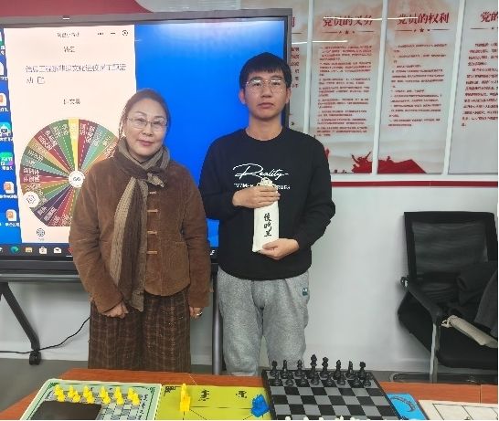 20241127资助育人“棋韵悠扬,非遗进校园”信息工程系中华小棋种展示互动类活动圆满举办!7.jpg